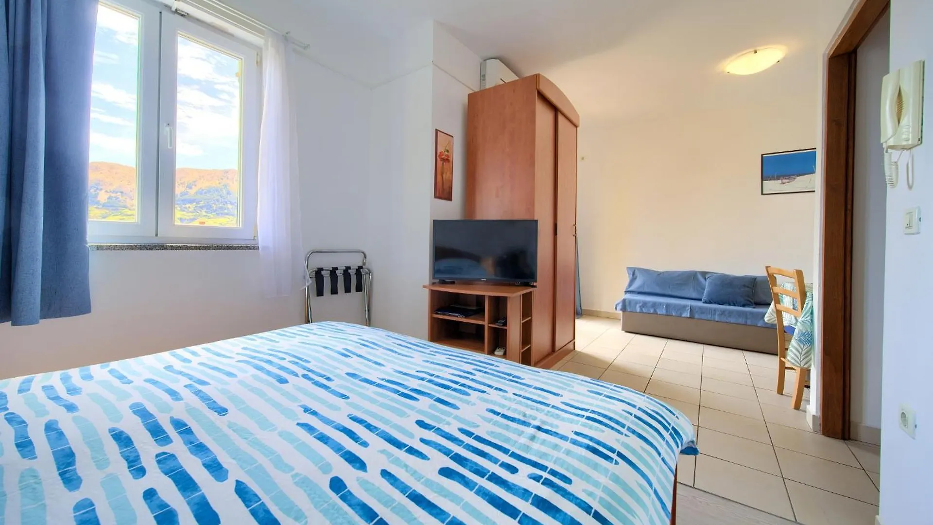 Apartments Ada Baska  0*, Baska (Krk) Croatia