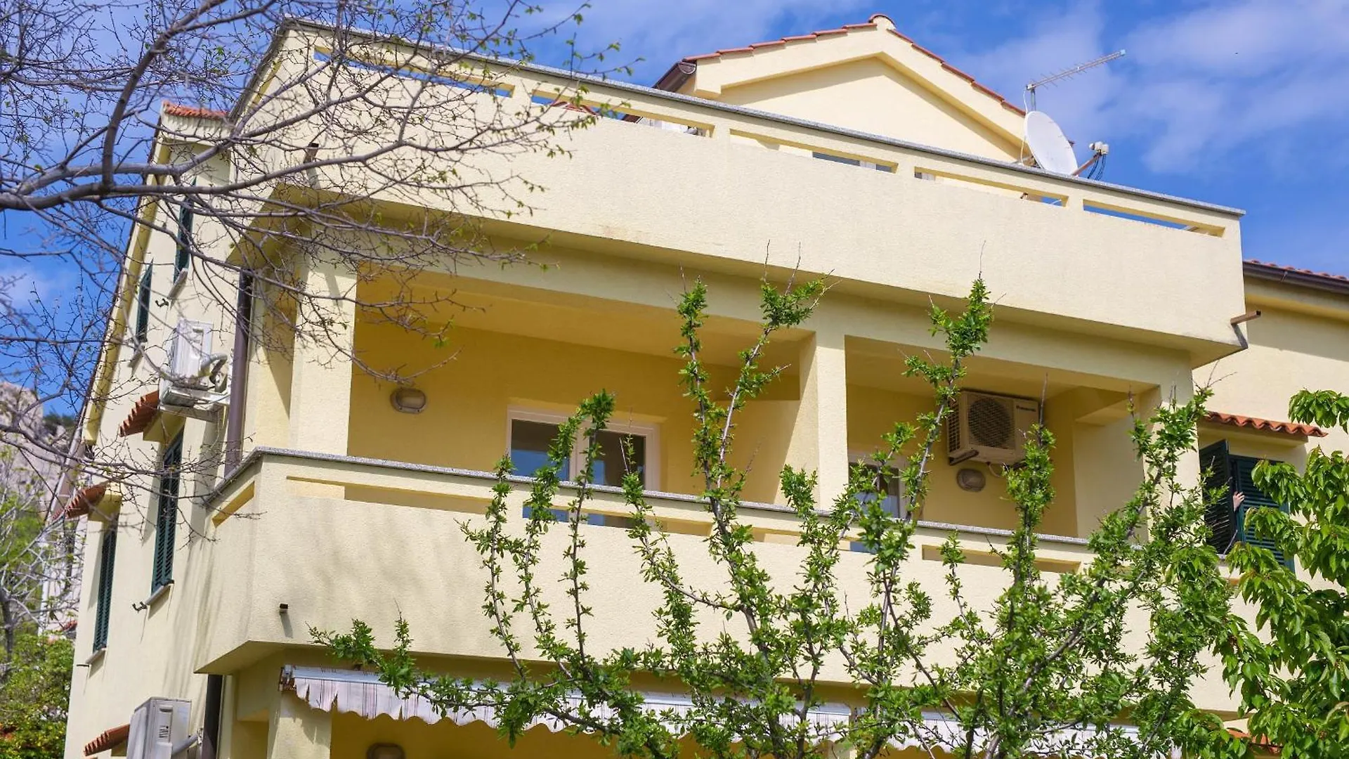 Apartments Ada Baska  Croatia